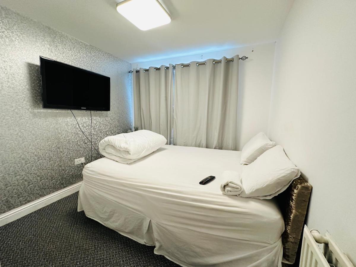 Unique Private Rooms บอลตัน ภายนอก รูปภาพ
