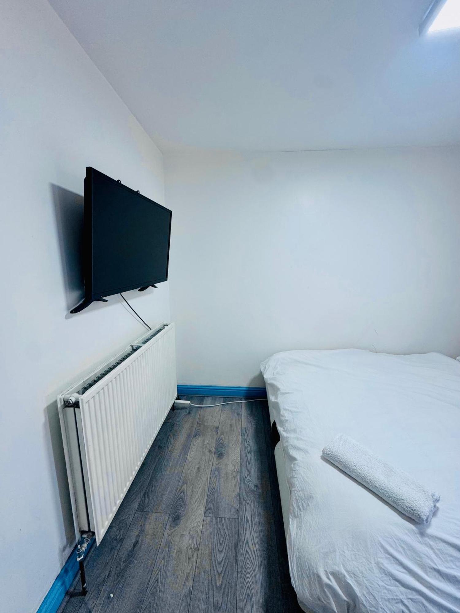 Unique Private Rooms บอลตัน ภายนอก รูปภาพ