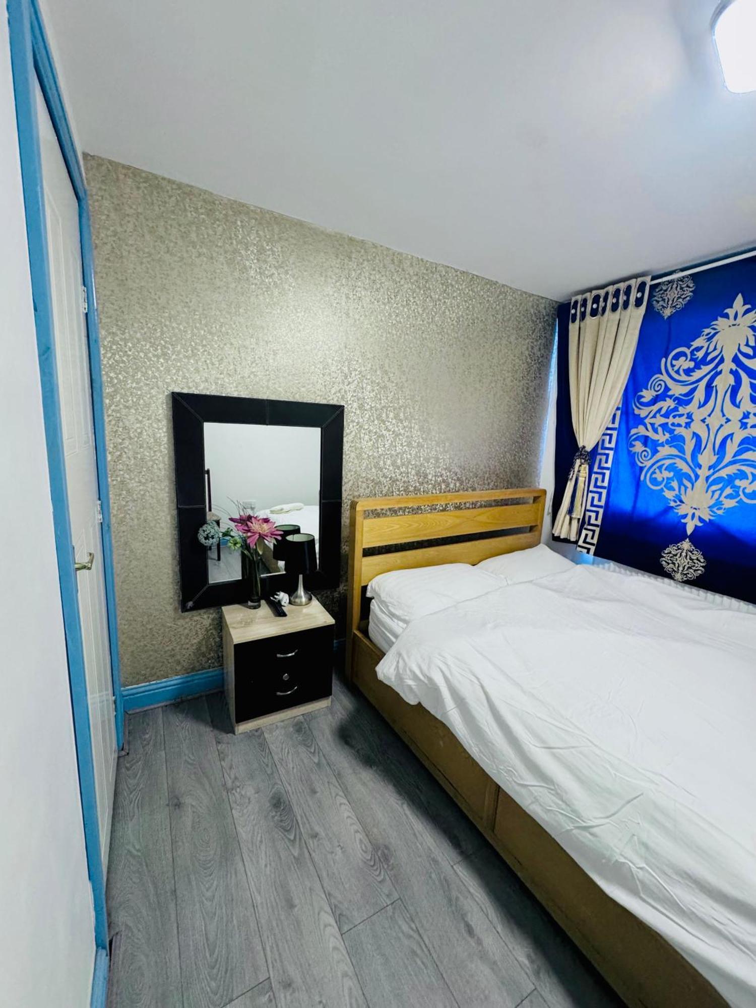 Unique Private Rooms บอลตัน ภายนอก รูปภาพ