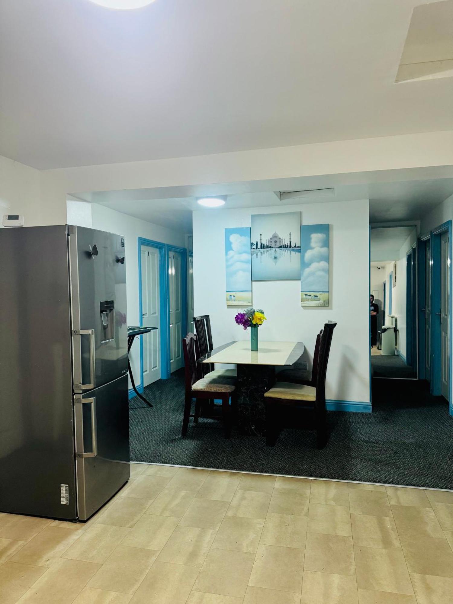 Unique Private Rooms บอลตัน ภายนอก รูปภาพ