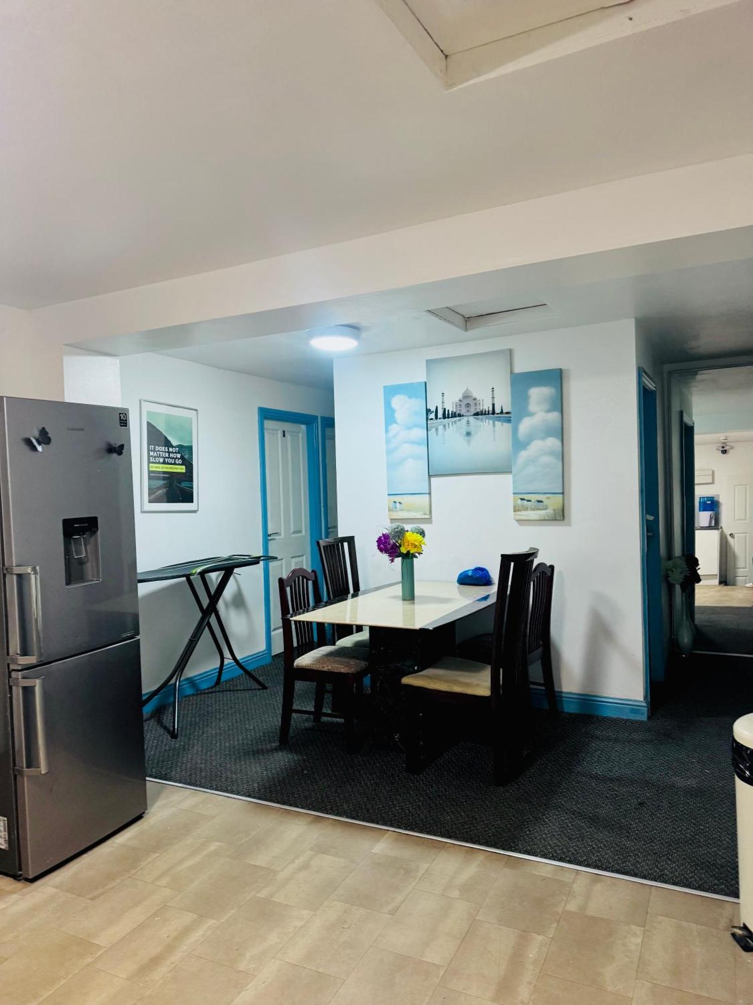 Unique Private Rooms บอลตัน ภายนอก รูปภาพ