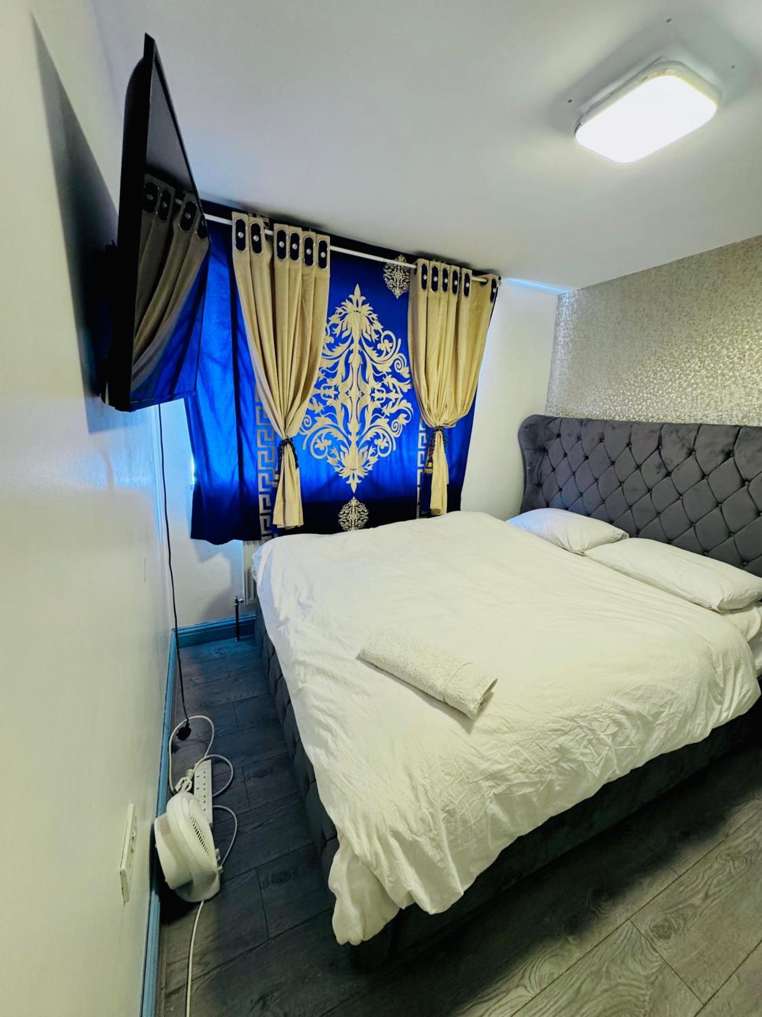 Unique Private Rooms บอลตัน ภายนอก รูปภาพ