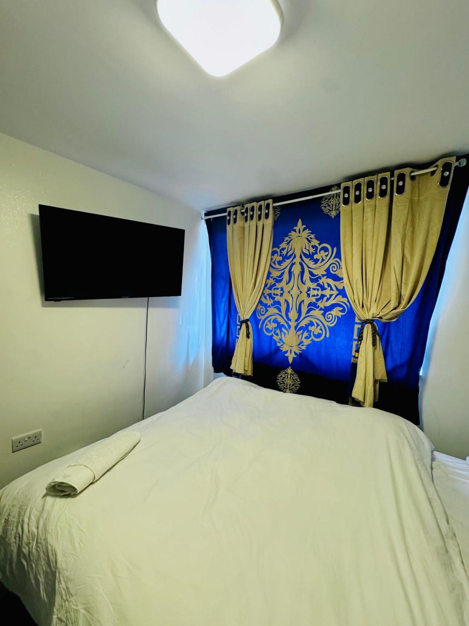 Unique Private Rooms บอลตัน ภายนอก รูปภาพ