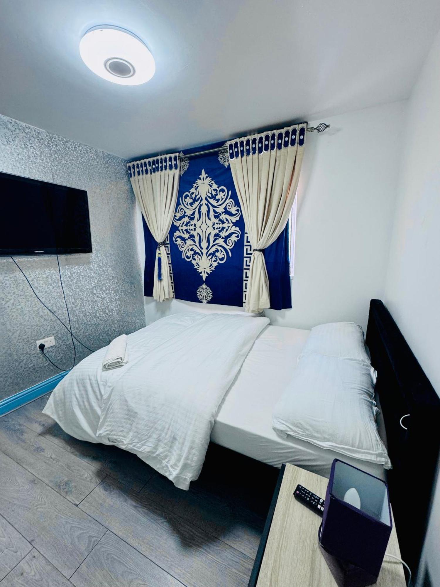 Unique Private Rooms บอลตัน ภายนอก รูปภาพ