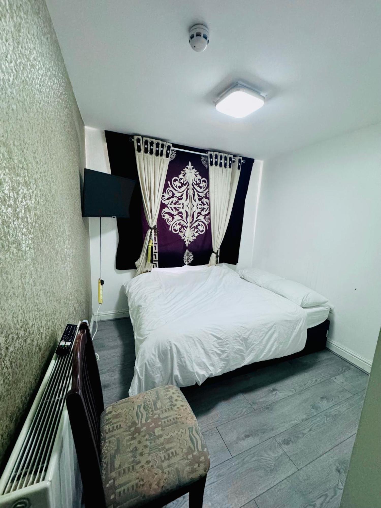 Unique Private Rooms บอลตัน ภายนอก รูปภาพ